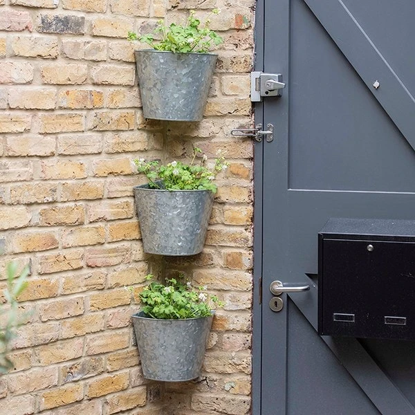 Galvanised Corner Wall Planters - Set Of 3 4 Galvanised Corner Wall Planters - Set Of 3 - Image 2
